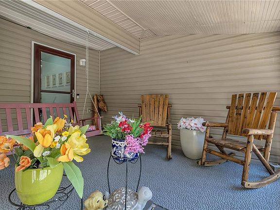 2nd image of 3105 Navajo Cir