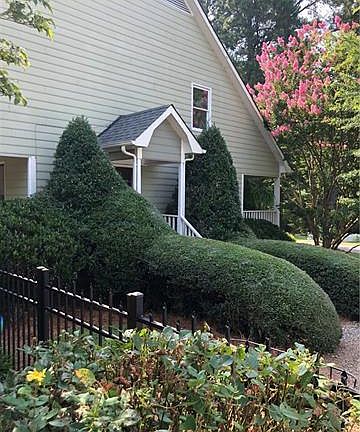 3rd image of 311 Beverly Dr