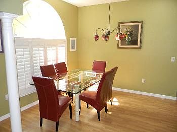 3rd image of 2099 Warwick Dr