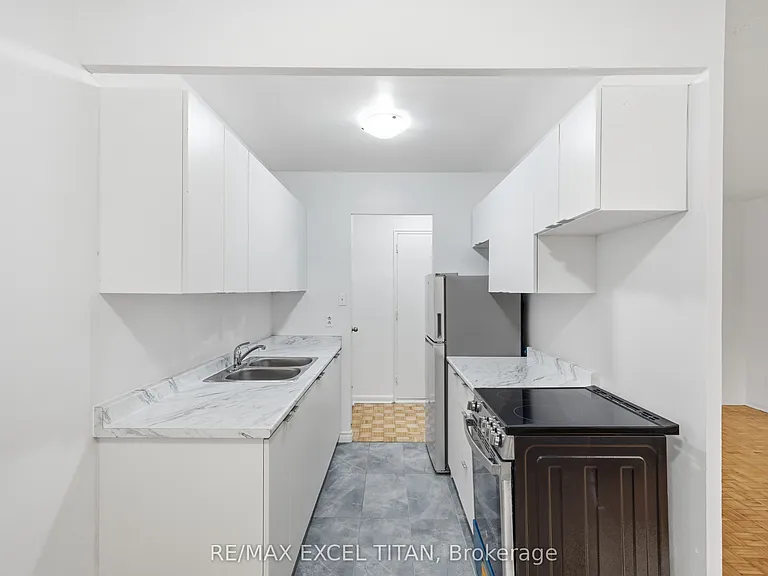 2895 Bathurst St #111 — Photo 14