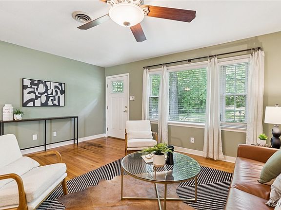 4th image of 207 Barker Ave