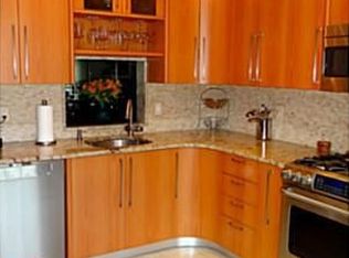 3403 Springbrook Dr, Edison, NJ 08820