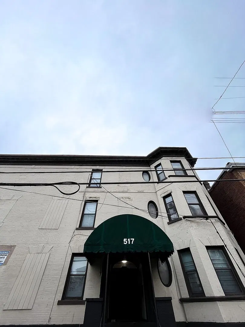 The Oak-517 Semple St — Photo 2