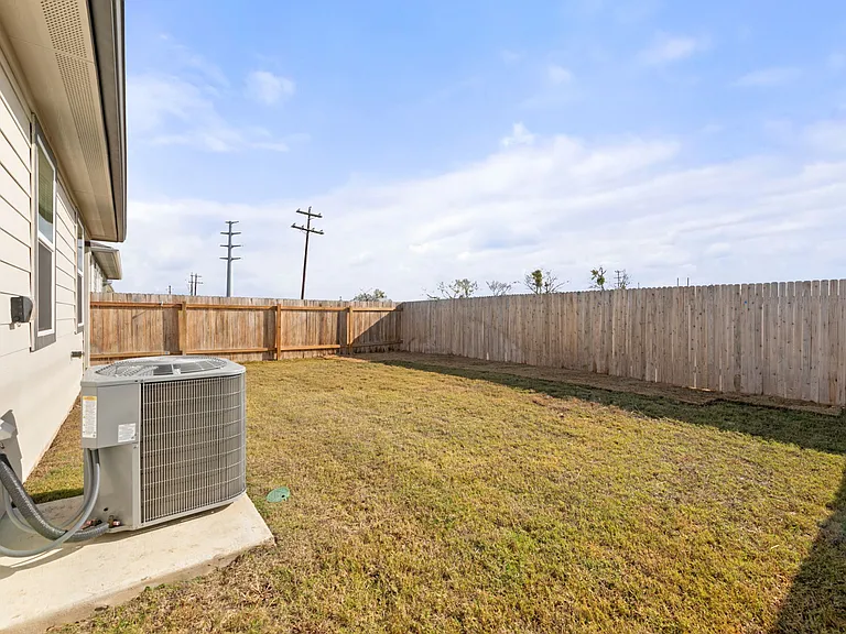237 Ashford St — Photo 21