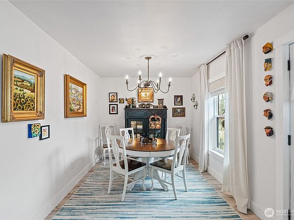 3rd image of 869 Schmid Road