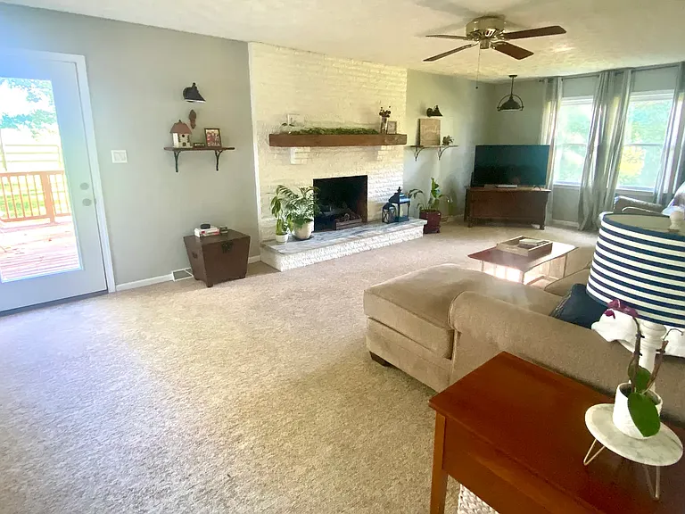 148 Woodlark Rd — Photo 9