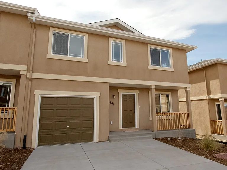 2641 Lynbarton Point — Photo 1