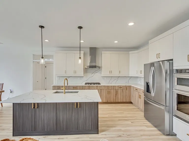 1457 W Russo Dr — Photo 13