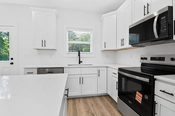310 E Talleyrand Ave — Photo 11