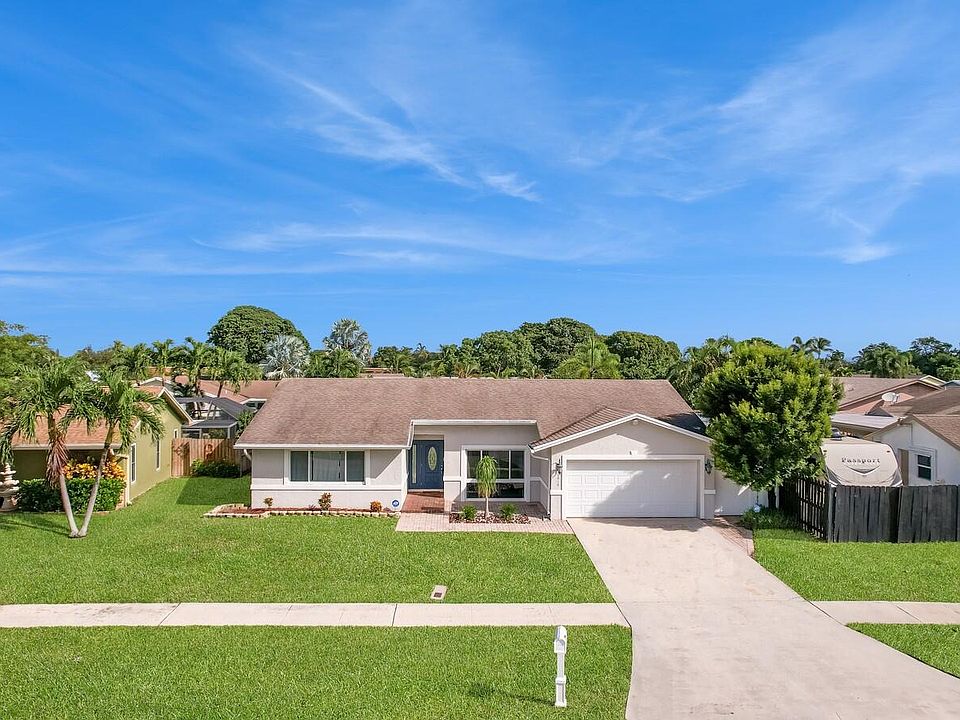 1st image of 2813 SW 13th Dr