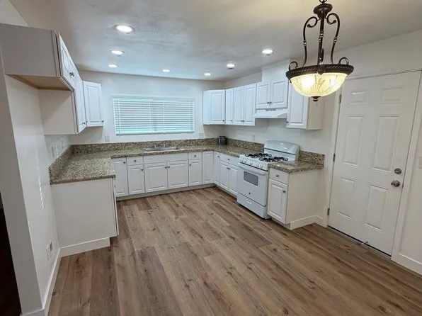 751 Plumas St, Kingsburg, CA 93631