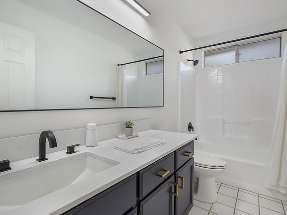 5th image of 51895 Avenida Diaz