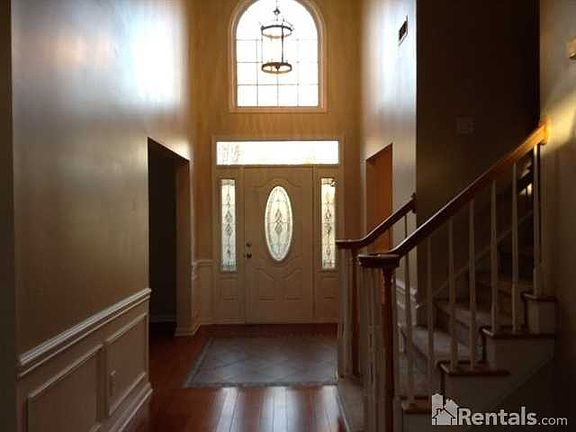 3rd image of 5912 Bearoak Ln