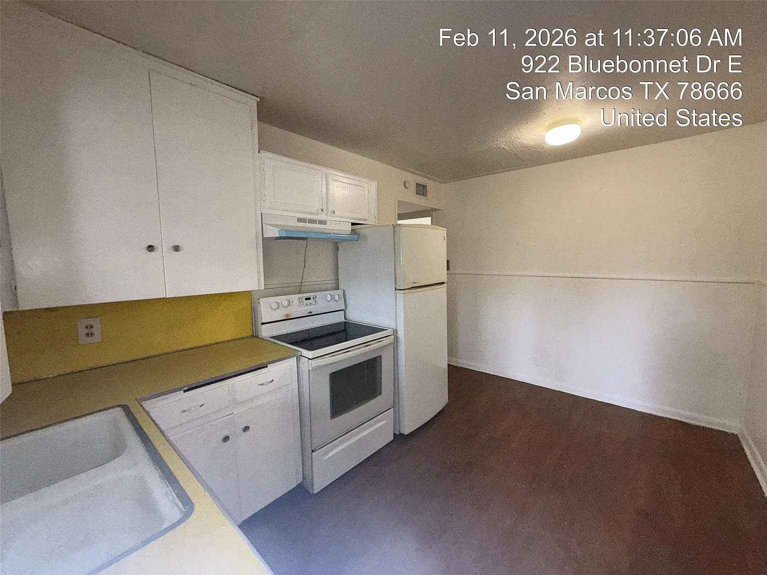 2 bed, 1.0 bath, 900 sqft, $1,000 — Photo 2