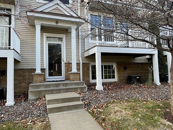 2nd image of 1671 Village Trl E Unit 3