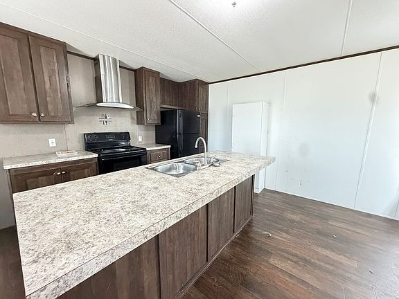 2nd image of 470 Culver Rd