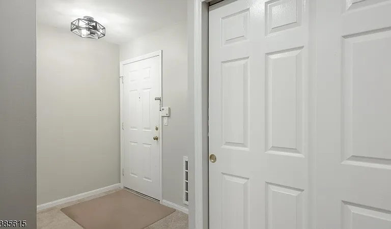 91 Jamestown Rd — Photo 2