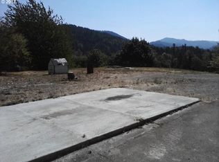1 East St, Oakridge, OR 97463