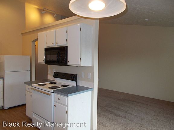 2nd image of 2415 N Cherry St APT 24