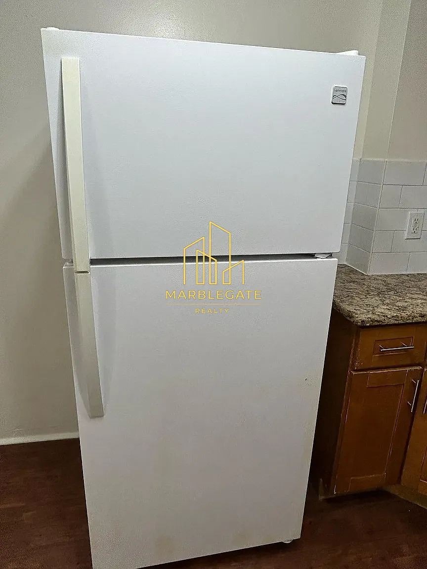 2 bed, 850 sqft, $1,750 — Photo 3