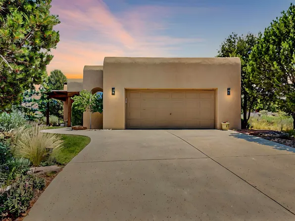 9610 Del Arroyo Ct NE, Albuquerque, NM 87122