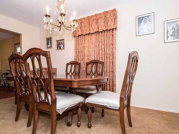 5th image of 2 Shamrock Ln