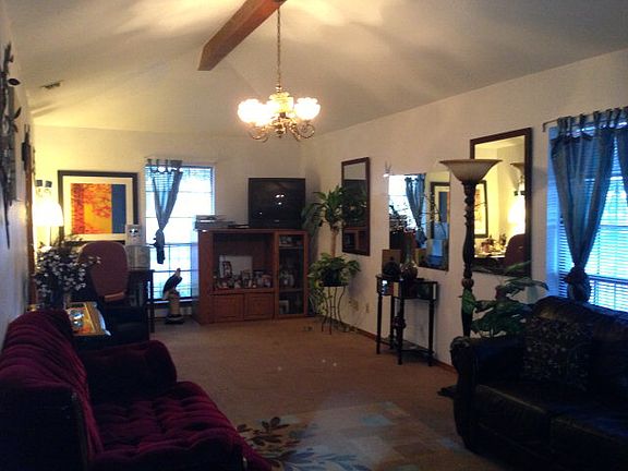 3rd image of 100 W La Quinta Dr
