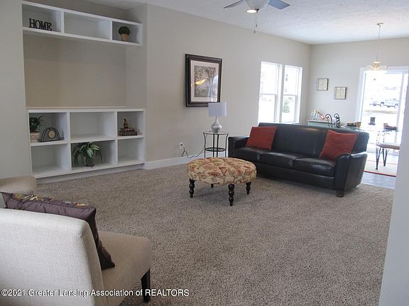 3rd image of 750 Annastacia Ave