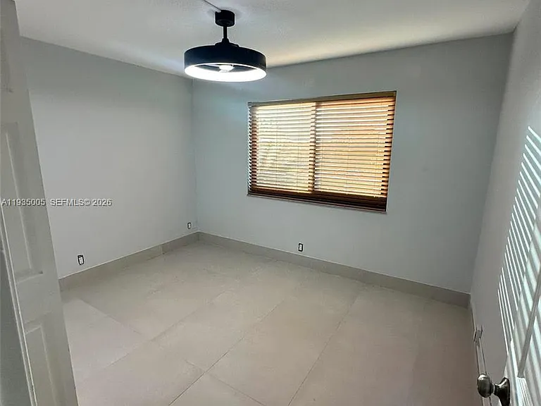 9440 SW 8th St #402 — Photo 42