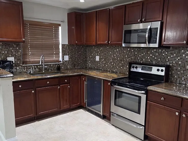 6118 Royal Palm Blvd — Photo 6