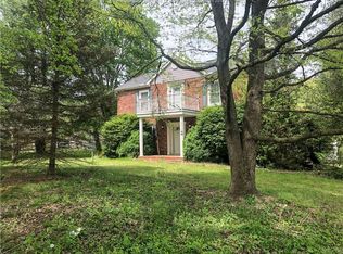 2092 Mount Vernon Rd, Hurricane, WV 25526