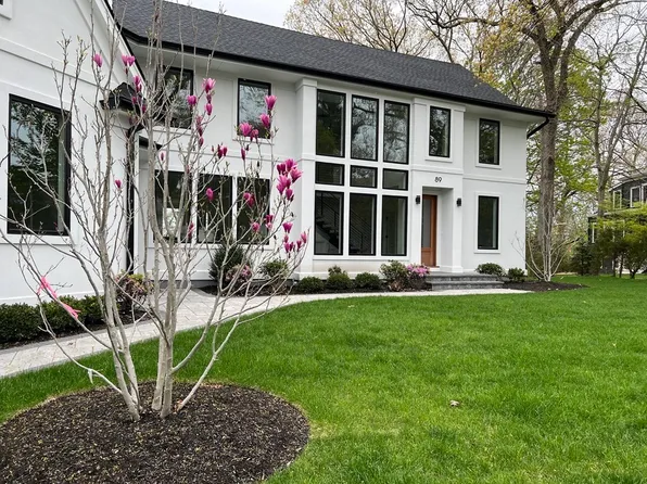 89 Ridge Rd, Newton, MA 02468