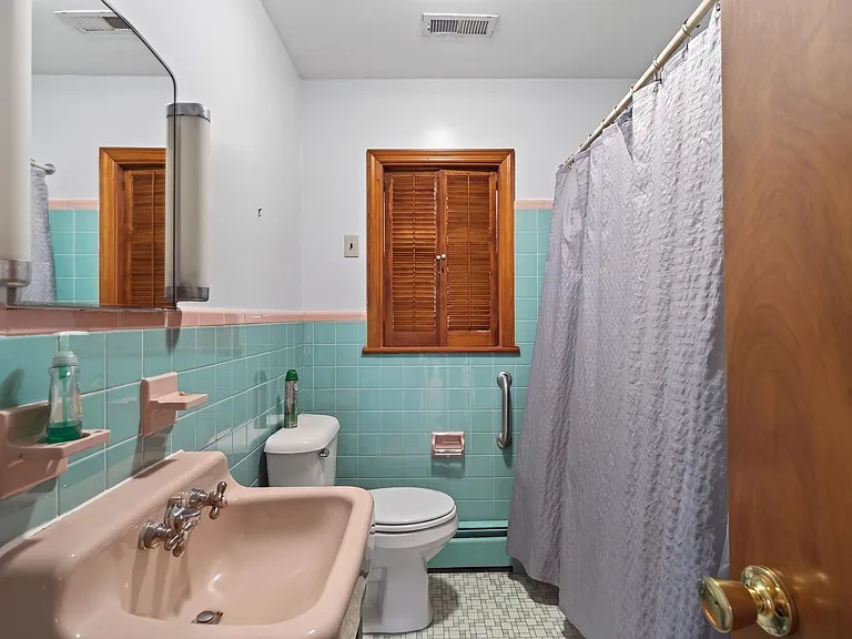 110 Marvin Dr — Photo 22