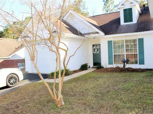 7247 Spring Lake Dr S, Mobile, AL 36695