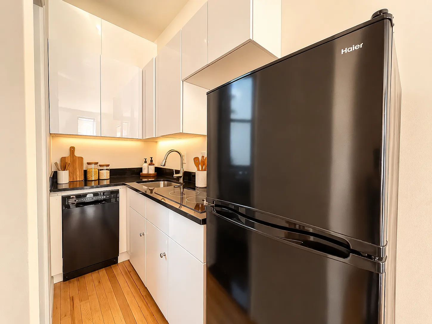 479 Warren Street — Photo 3