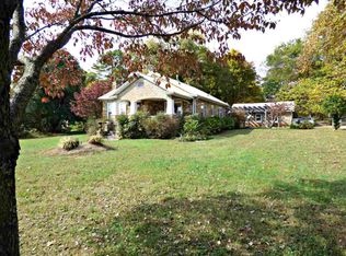 326 E Meeting St, Dandridge, TN 37725