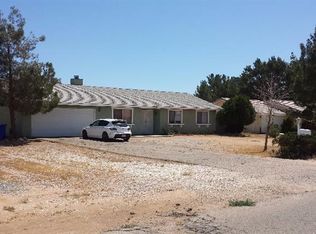 22209 Cholena Rd, Apple Valley, CA 92307
