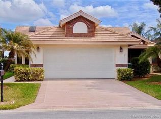 451 SW Jefferson Cir, Port Saint Lucie, FL 34986
