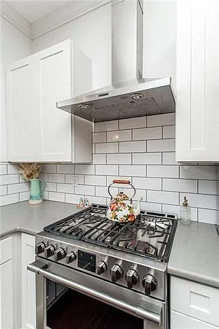 1526 Dante St — Photo 18