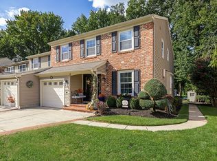77 Farnwood Rd, Mount Laurel, NJ 08054