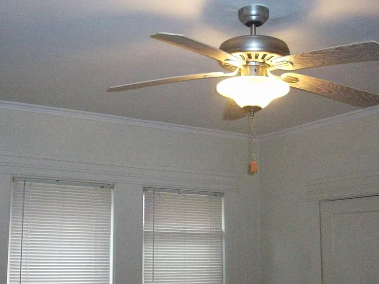 1861 Poplar Ave #5 — Photo 9