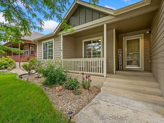 3rd image of 213 Sand Grouse Dr
