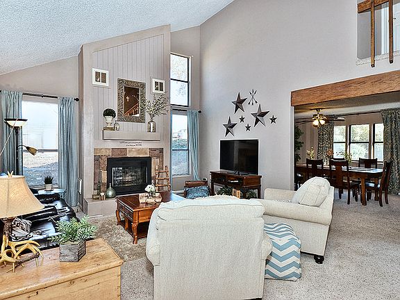 4th image of 4640 Winewood Village Dr