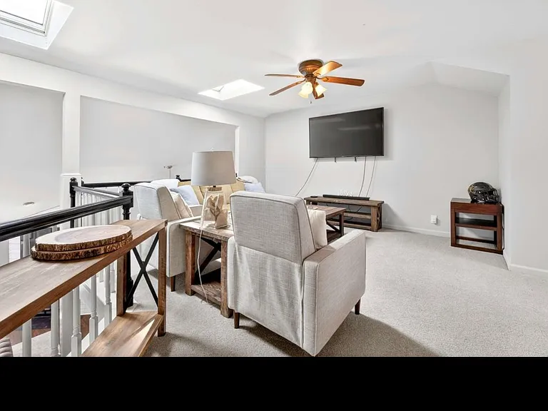 125 Villa View Ct — Photo 21