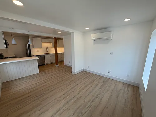 22 Main St #B Photo 1