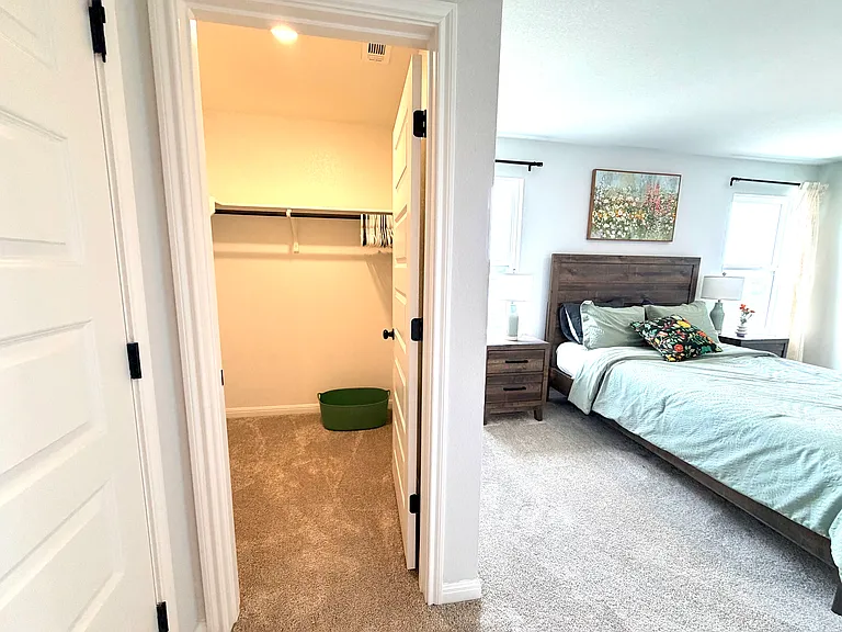 2401 Amara Levi Ln — Photo 33