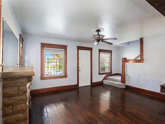 3rd image of 3923 Chestnut Ave