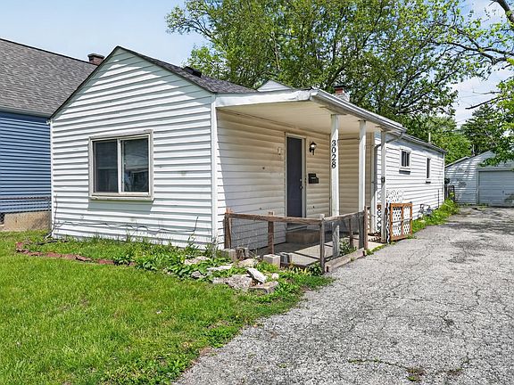 2nd image of 3028 Hiawatha St