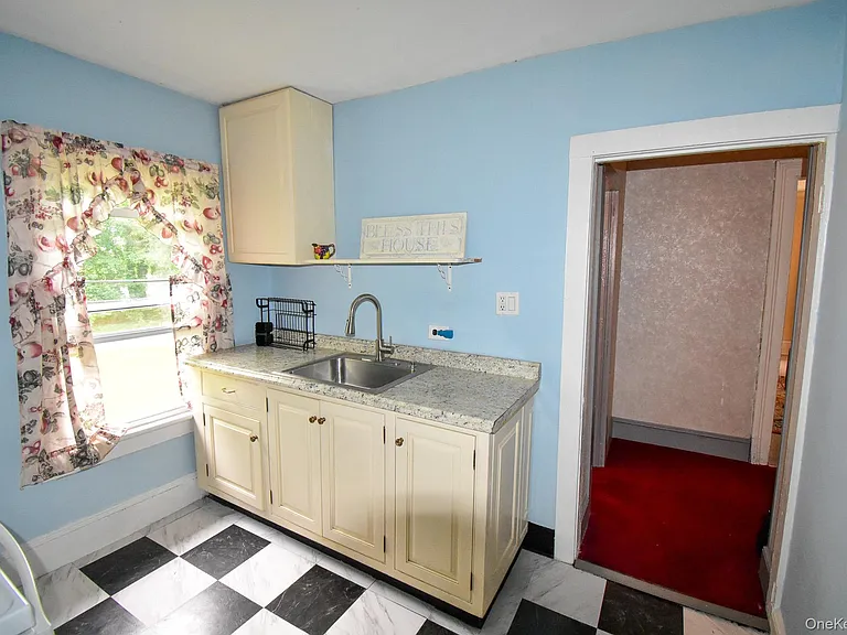 376 Terryville Rd — Photo 8