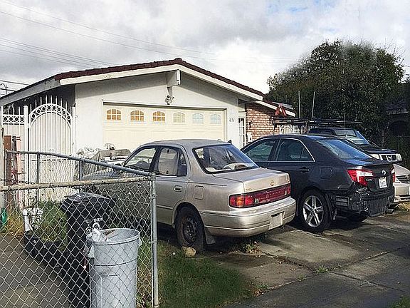 3rd image of 1866 Sarasota Way